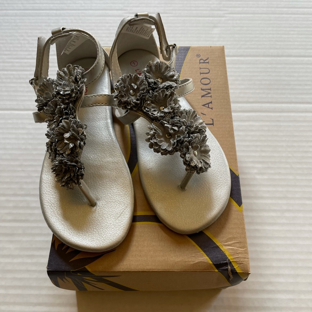 L’AMOUR & ANGEL Girls Thong Sandal Silver Size 1